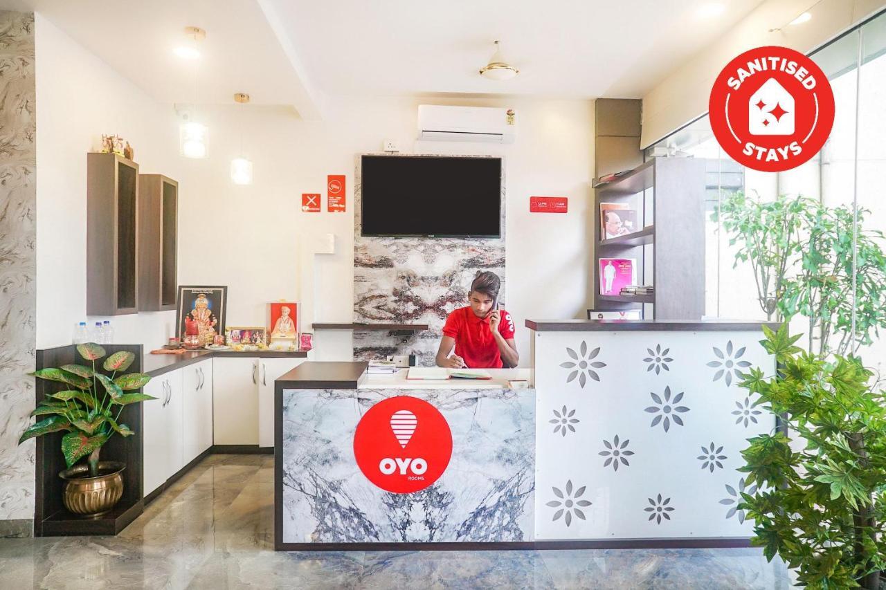 Oyo 15741 Z Inn Phursungi Exterior foto
